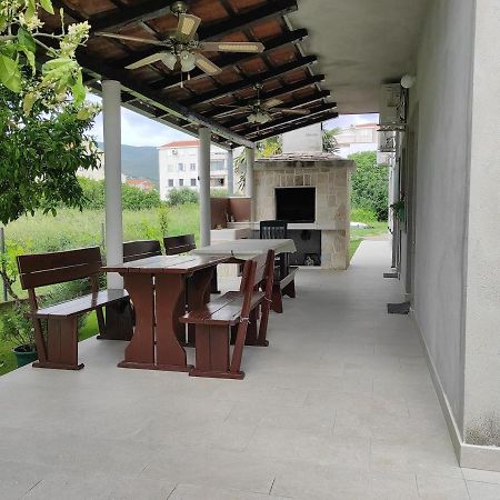 Deluxe Apartment Bellacosta Kastela Exterior photo